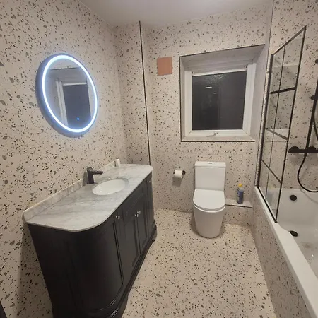 Comfortable Close To Tramline Privatunterkunft Citywest